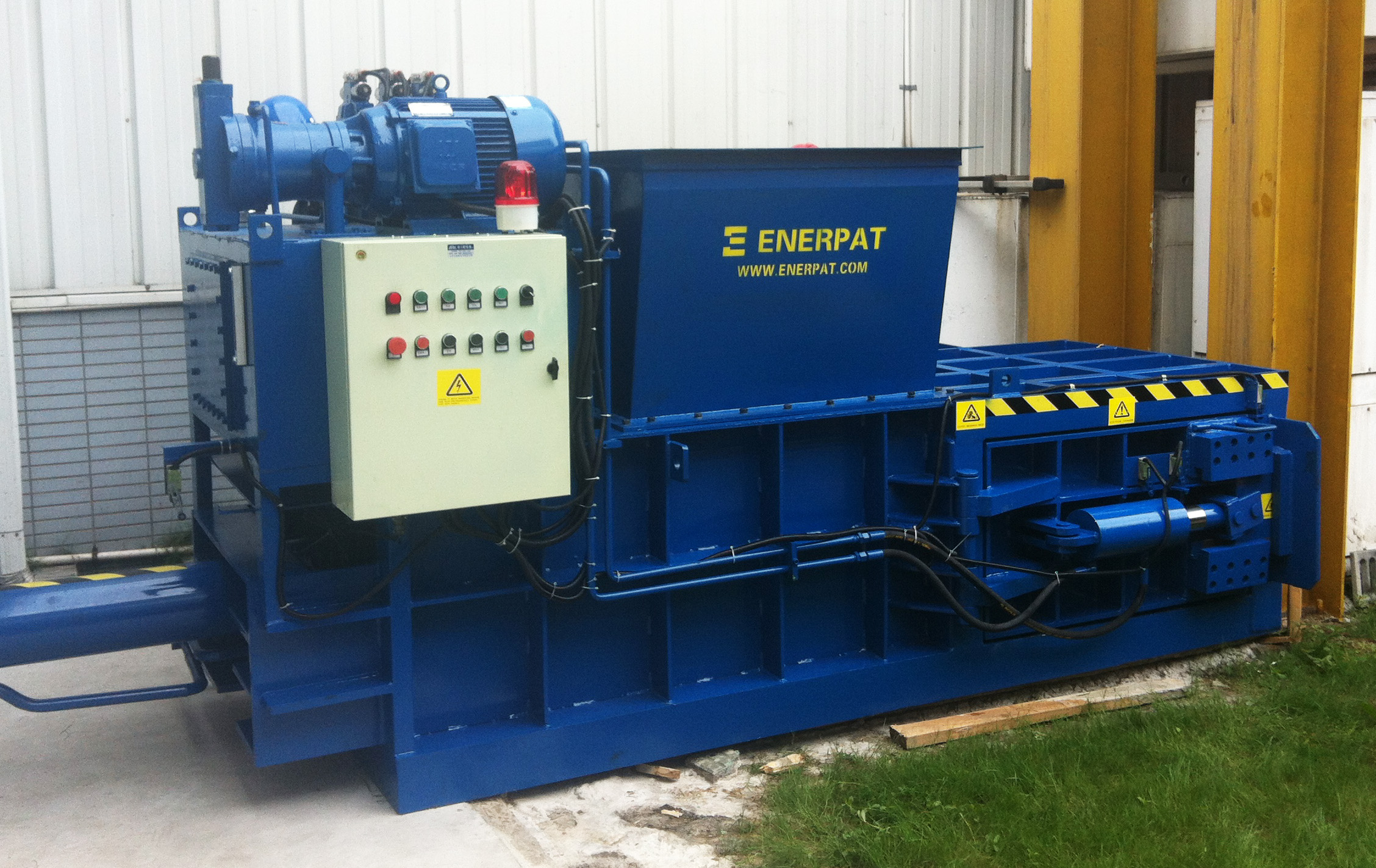 半自動臥式打包機