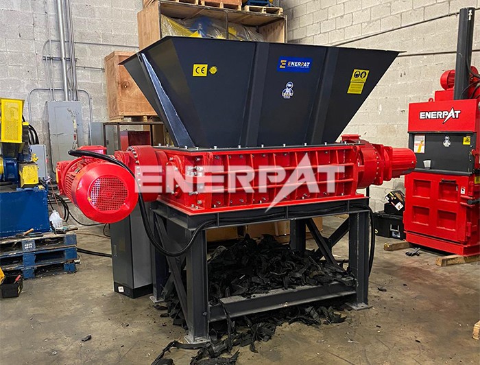 廢舊塑料撕碎機