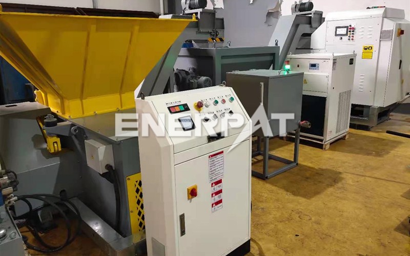 鋼屑?jí)簤K機(jī)