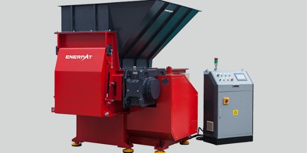 塑料垃圾造成海洋污染怎么辦？恩派特塑料破碎機來幫忙