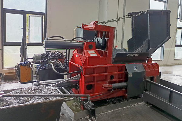 蘇州某汽車零部件公司定制鋁屑壓塊機案例