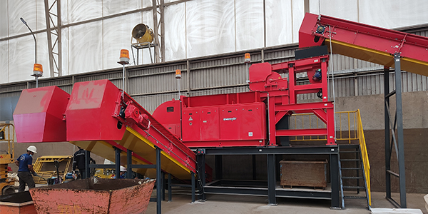 金屬回收的高效處理設(shè)備——錘式廢金屬撕碎機(jī)