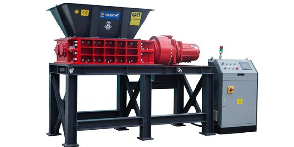 處理工業(yè)固廢就選恩派特工業(yè)廢品撕碎機(jī)