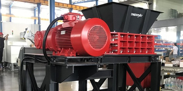 廢棄布料變?nèi)剂?恩派特碎布撕碎機不可少！