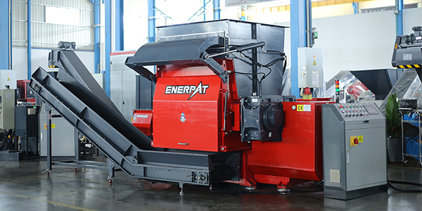 廢編織袋撕碎機(jī)，為廢塑料回收節(jié)能減排，提高效益