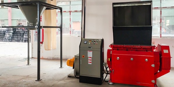 塑料粉碎機想要使用壽命長 正確操作要記牢！