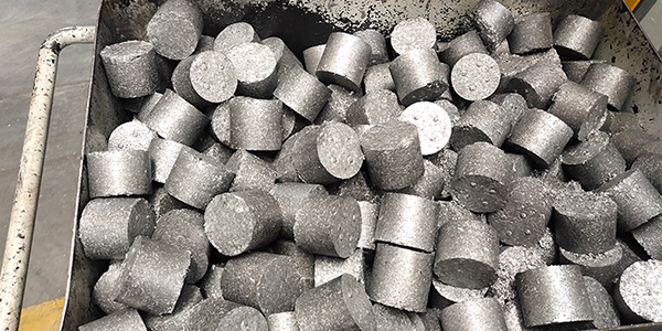 廢屑回收高效、環(huán)保，選擇液壓鋁屑?jí)猴灆C(jī)