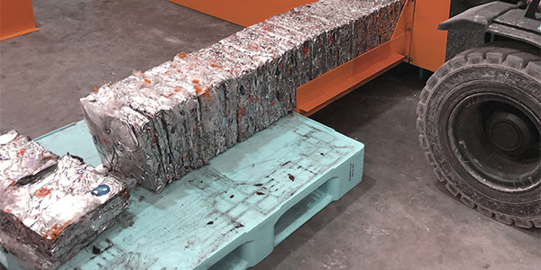 沖壓廢料難處理，壓縮打包就用廢金屬壓塊機(jī)