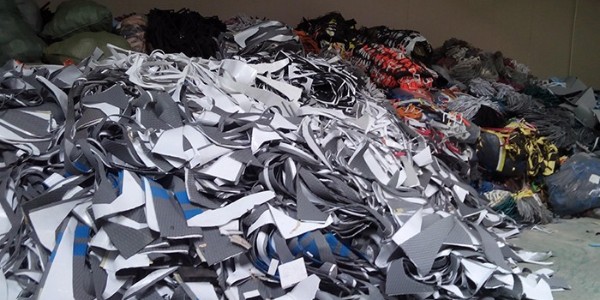 服裝廠邊角料有什么價(jià)值？服裝廠邊角料破碎生產(chǎn)線來(lái)告訴你