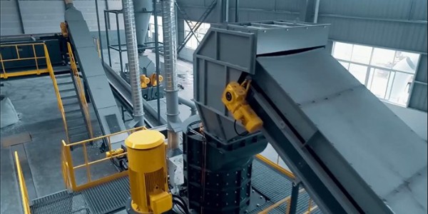 廢冰箱回收后都去哪里了？廢舊冰箱拆解生產(chǎn)線告訴你！